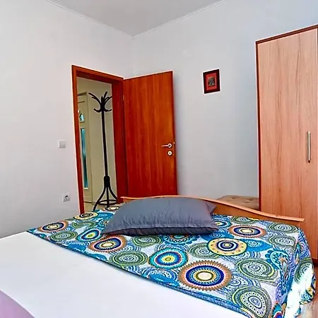 ホテル Welcoming With Shared Pool Fažana
